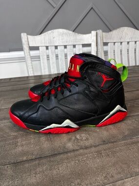 Nike Jordan Air Jordan 7
Retro Marvin The Martian
Black Red Sz 12